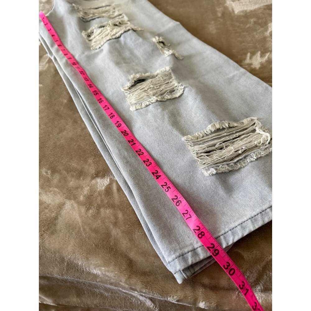 Fashion Nova Light Wash Distressed Denim Jeans Size Large Streetwear Fit - Picture 5 of 11